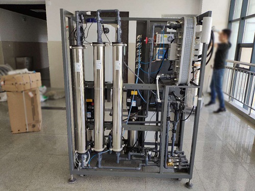 實驗室超純水系統(tǒng)主機(jī)